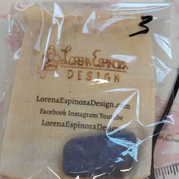 Blue Quartz Tumble stone sealed in package not touched - Picture 3 of 7